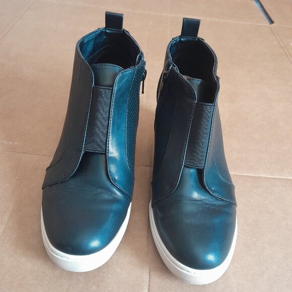A New Day women's black side zip wedge heel sneakers, size 9. - Picture 1 of 8